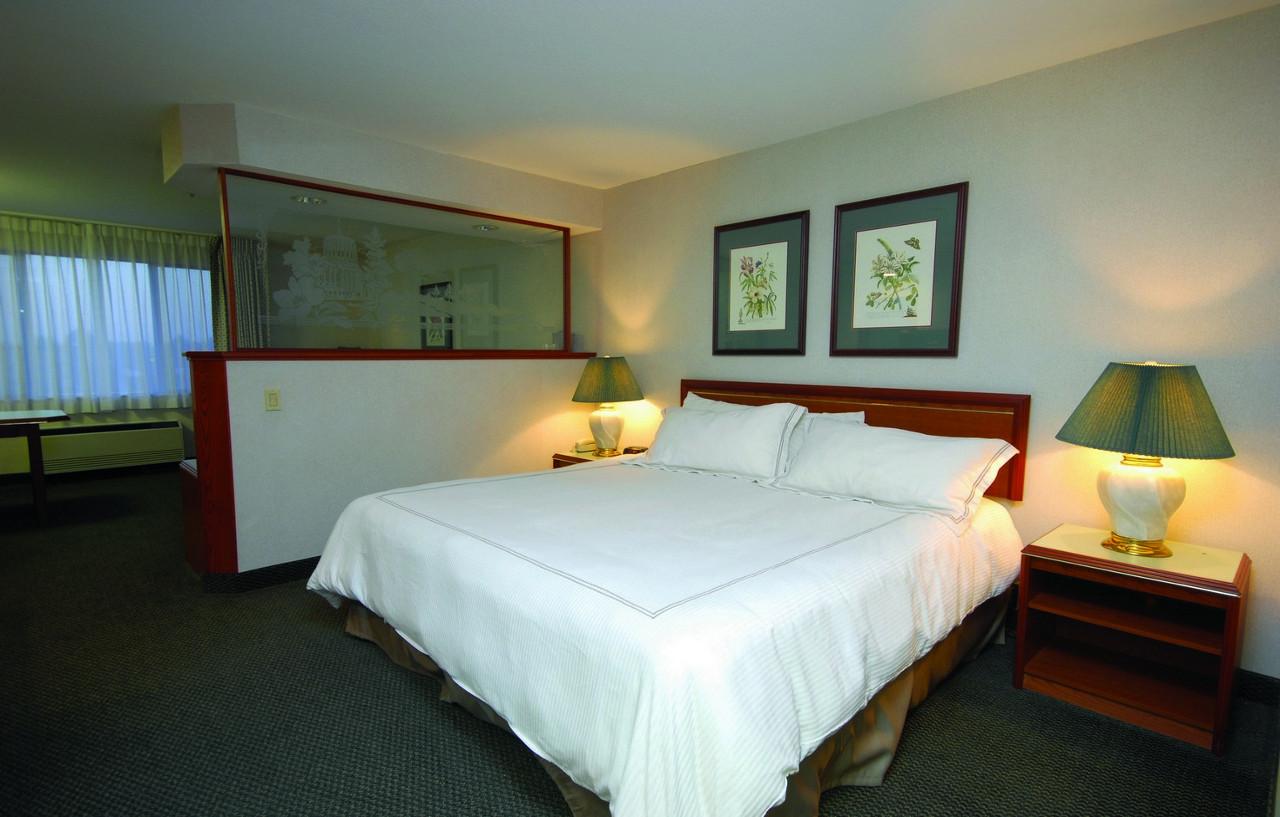 Shilo Inn Suites Сейлем Экстерьер фото